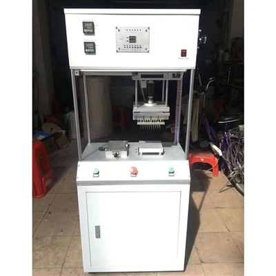 Riempitrice pneumatica semplificata a 100 aghi